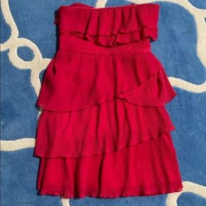 Fashionable red strapless dress